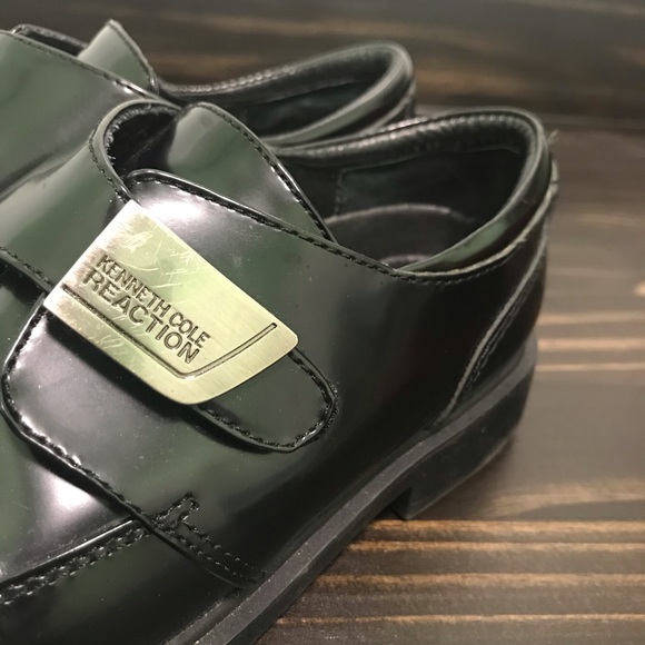 Kenneth Cole Reaction Boys Fast Cash Dress Shoes - Picture 9 of 10